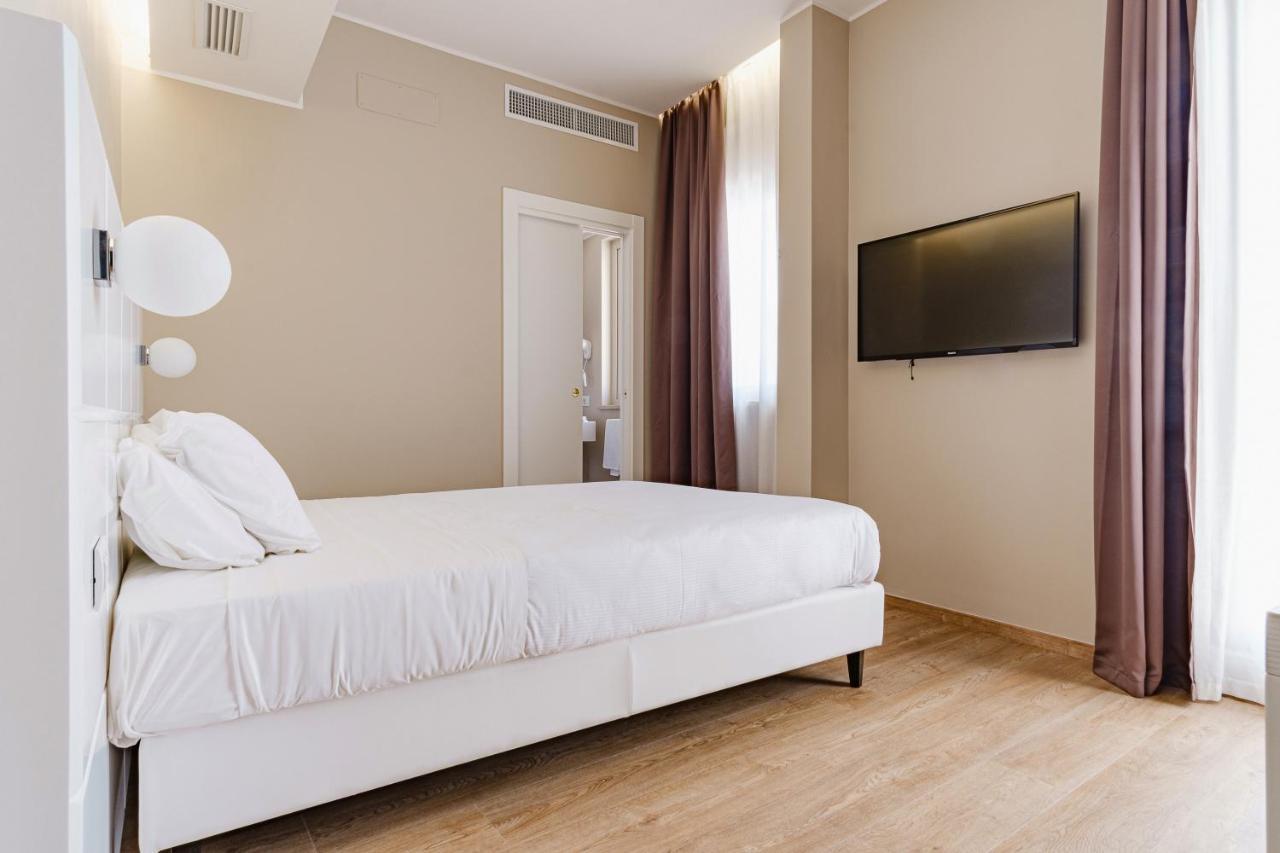 Hotel Boston Bari Luaran gambar