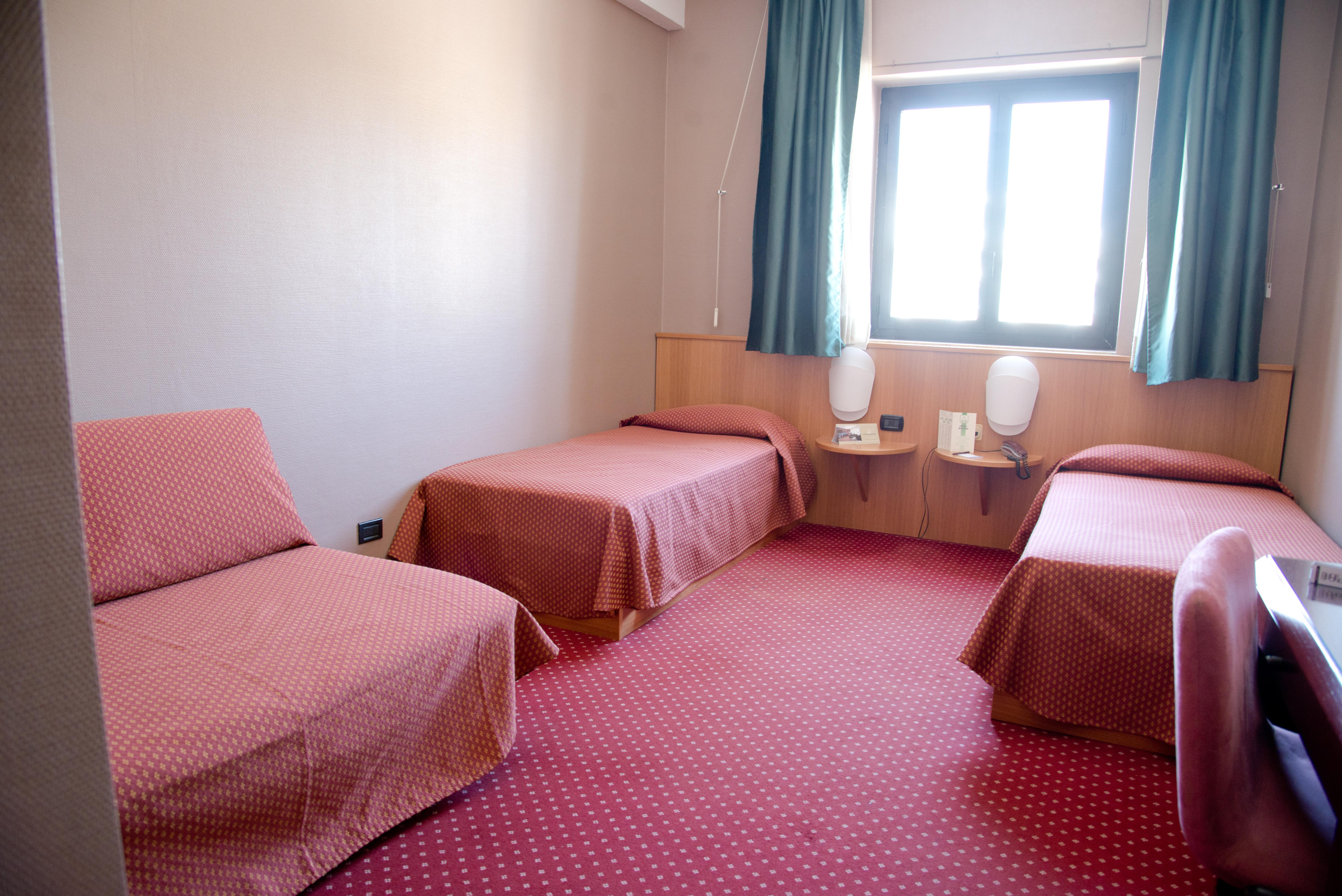 Hotel Boston Bari Luaran gambar