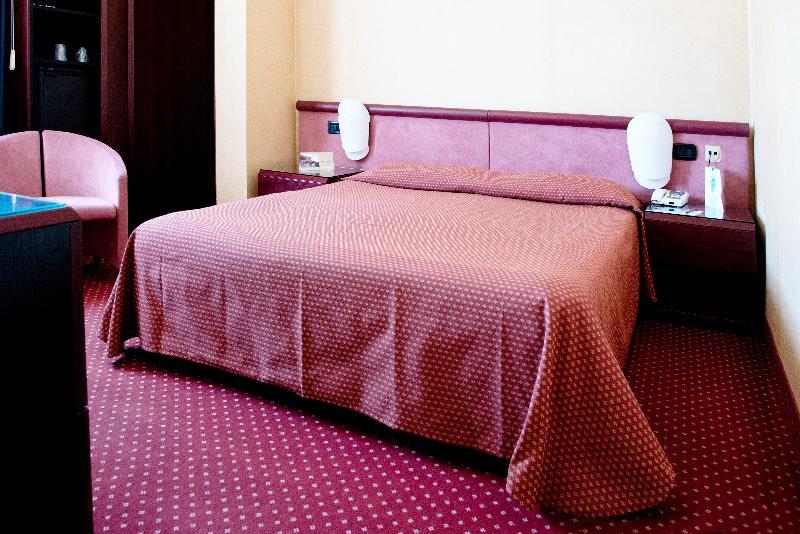 Hotel Boston Bari Luaran gambar
